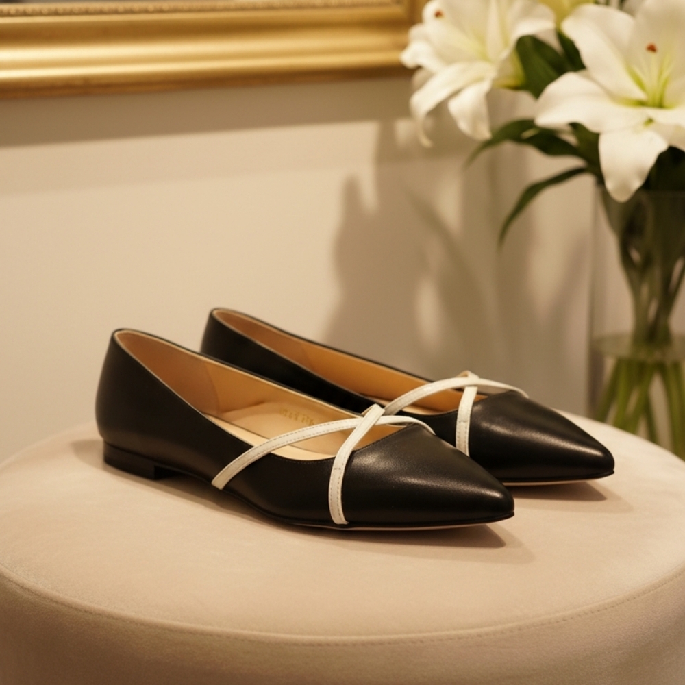 Journee  Women's Camby Pointed Toe Flats Sz 9.5 Block Low Heel Black White New